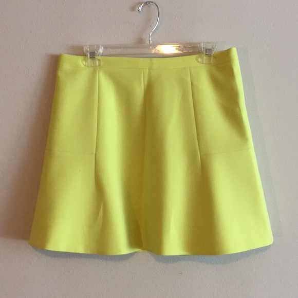 J. Crew Dresses & Skirts - J. Crew Lime Green Circle Mini Midi Flare Skirt